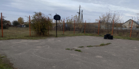 Сотрудники Центральной районной библиотеки приняли участие в месячнике по благоустройству территории. - Малосердобинский район