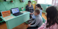 В рамках Областной Недели безопасного Рунета «Интернет для всех», библиотекарем Николаевской библиотеки проведен урок сетевой грамотности «Интернет друг или враг?» - Малосердобинский район